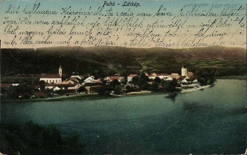 Pohľadnica Púchova poslaná 1. decembra 1914 do Trnavy (Nagyszombat). Za povšimnutie stojí napr. neupravené koryto Váhu, ktorý doslova obtekal mestečko...