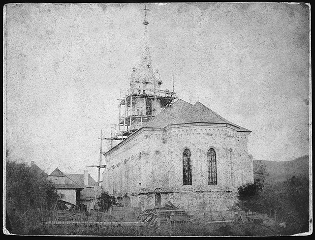 Najstaršia fotografia evan. kostola v Púchove nájdená na fare v Starej Pazove v Srbsku, zachytená okolo roku 1879