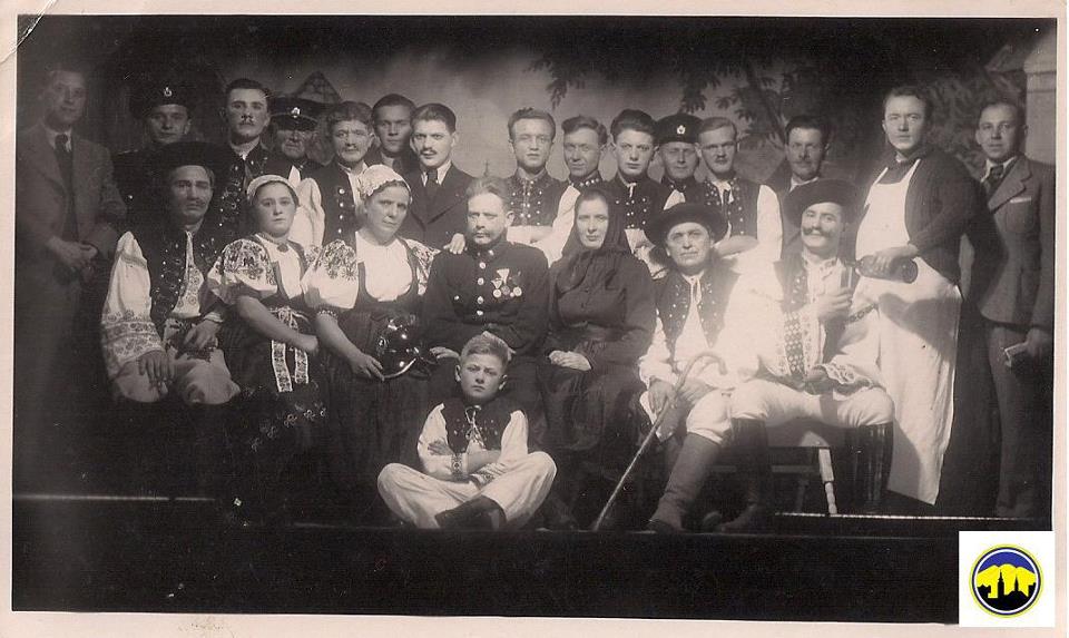 Púchovskí ochotníci v roku 1940 v hre Vladimíra Hurbana-Vladimírova: Záveje