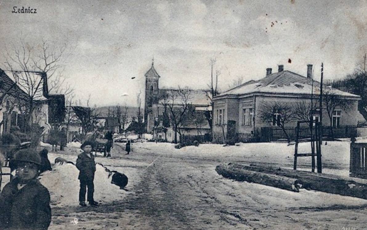Centrum obce Lednica na začiatku 20. storočia