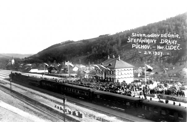 Slávnosť pri príležitosti otvorenia želez. dráhy gen. Štefánika 2. mája 1937 v obci Lúky pod Makytou