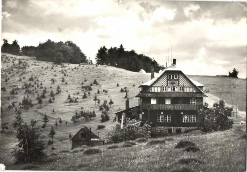 Chata Portáš na hrebeni Javorníkov v prvej polovici 20. storočia
