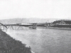 Nemeckými vojskami v r. 1945 zničený most ponad kanál Váhu pri Dolných Kočkovciach