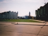 Zelená lúka na mieste dnešnej pešej zóny v Púchove (Mozyesova ul.) v r. 2001