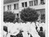 Seniorátny zjazd mládeže 1. júna 1940 zachytený pred Okresným sociálne-zdravotným domom (dnes detský domov na Štefánikovej ulici)