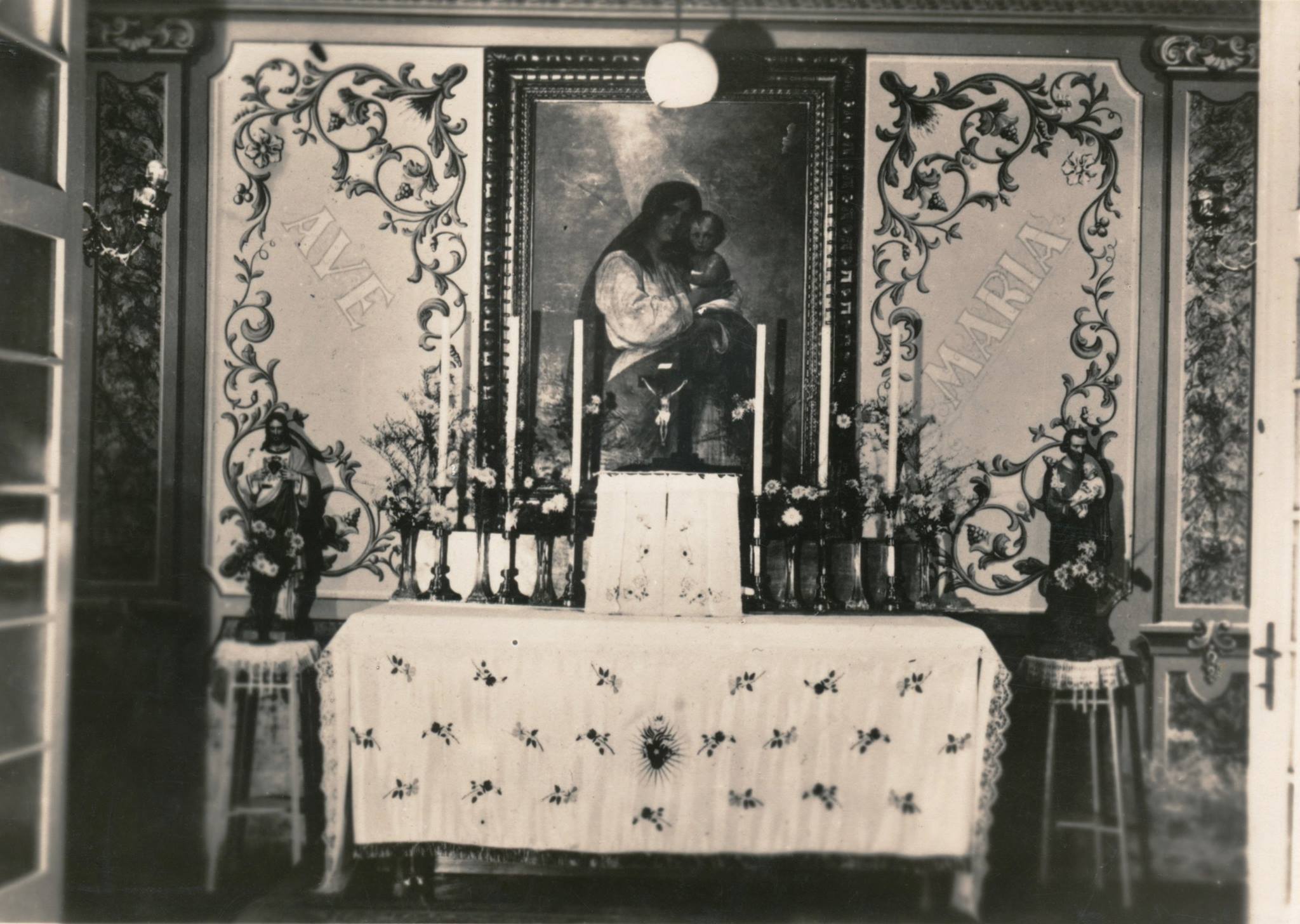 Pôvodný oltár xercičnej kaplnke v Alžbetíne v Beluš. Slatinách
