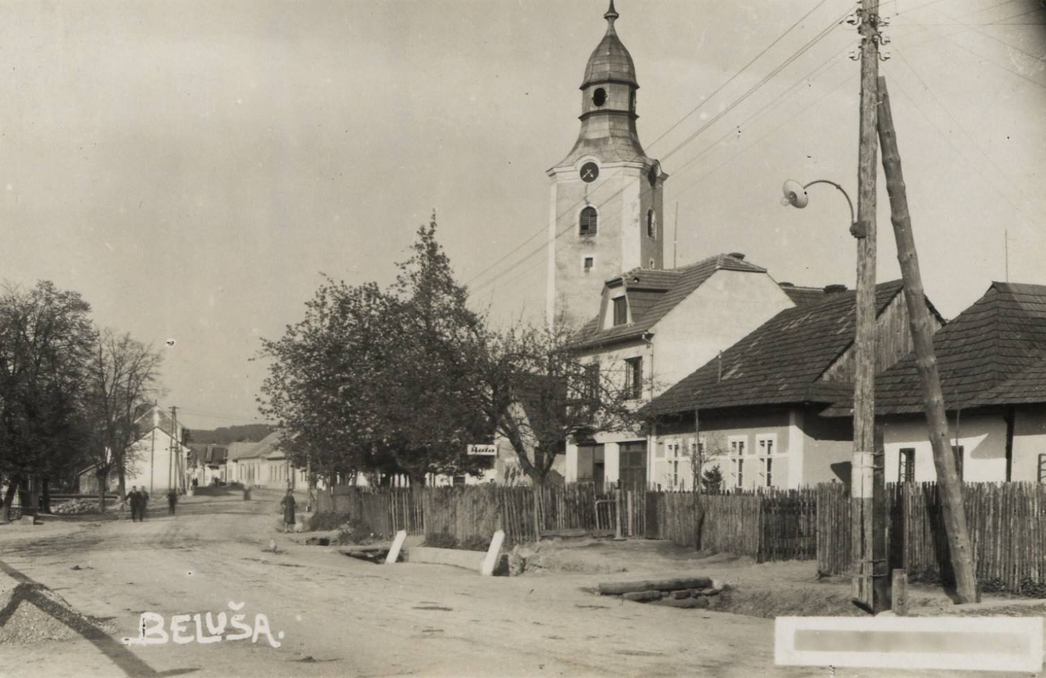Kostol sv. Alžbety v Beluši v 30. rokoch 20. storočia