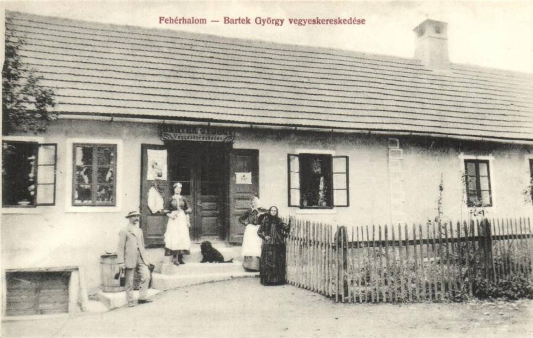 Pohľad na predajňu zmiešaného tovaru Juraja Barteka z roku 1911 v Lysej pod Makytou. Budova na fotografii stále stojí a nájdete ju vedľa Kostola sv. Štefana Uhorského za materskou školou.