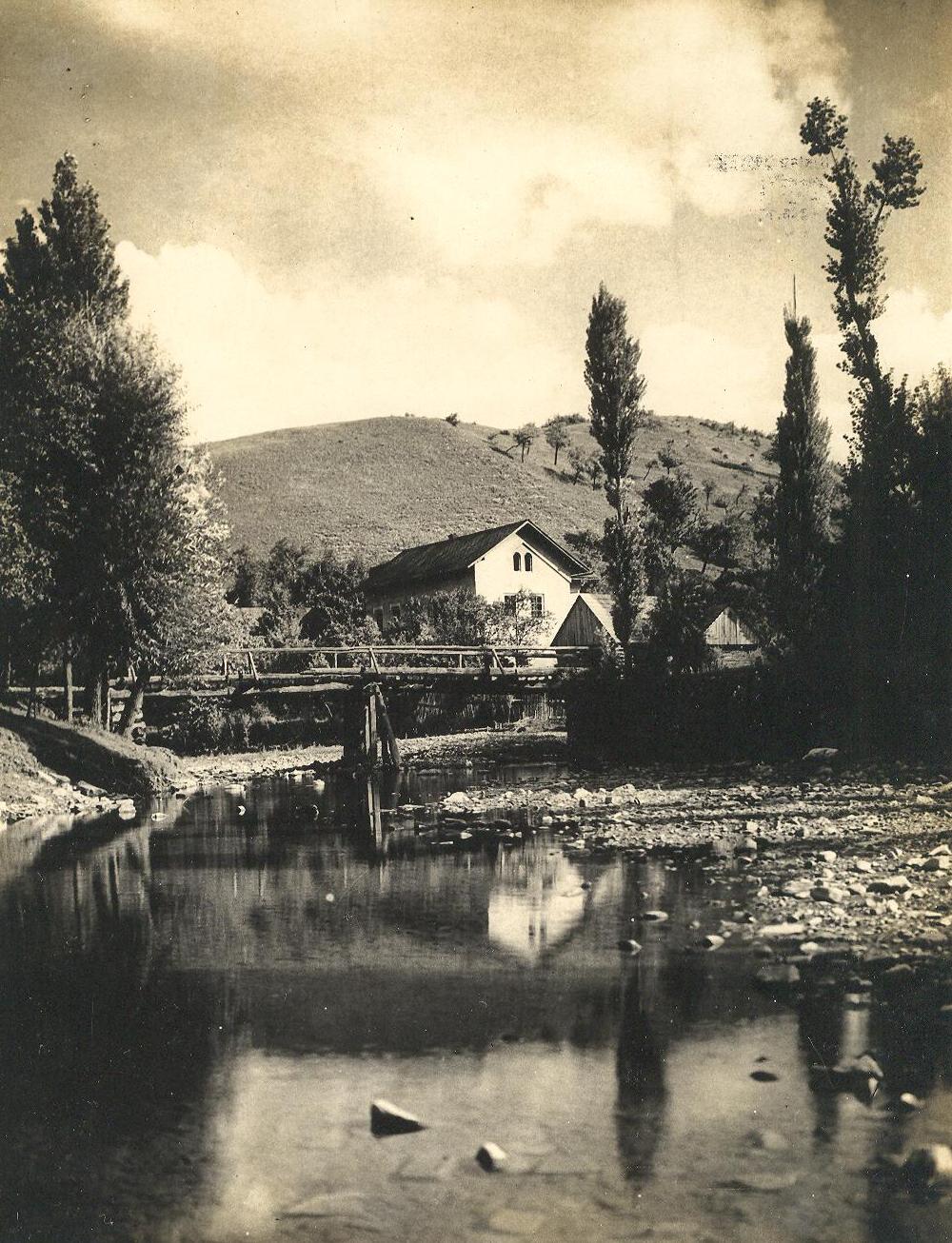Klecenský most  a tzv. Gardoňovský kaštieľ v Záriečí  (ecav.zariecie.sk)