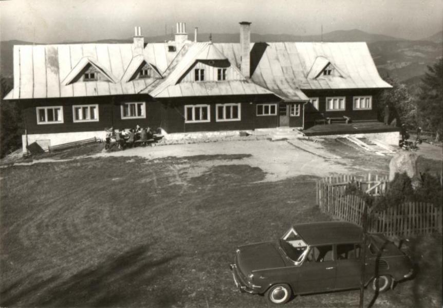 Horská chata Kohútka pred rekonštrukciou na prelome 60. a 70. rokov minulého storočia