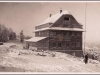 Chata Portáš na hrebeni Javorníkov v zime roku 1933